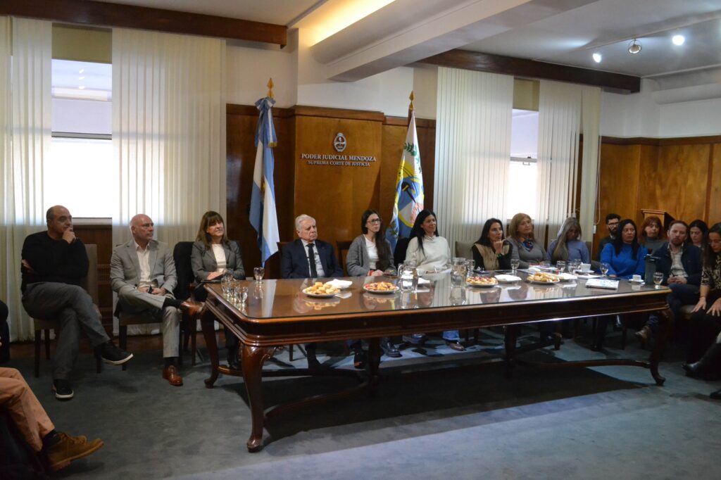 Reunión con los ganadores del Concurso de Innovación