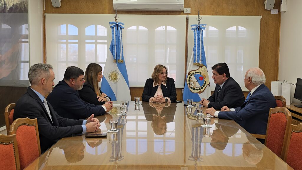 Miembros de la Corte de Justicia y FOPEA