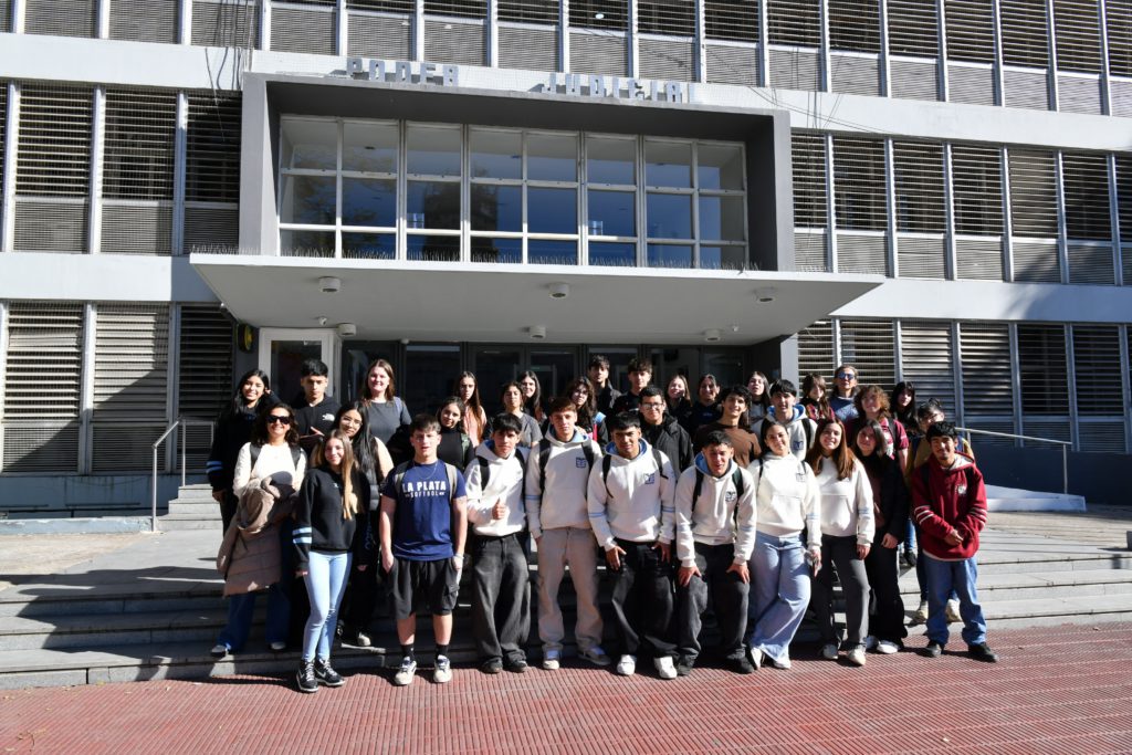Estudiantes secundarios visitaron Tribunales en Paraná