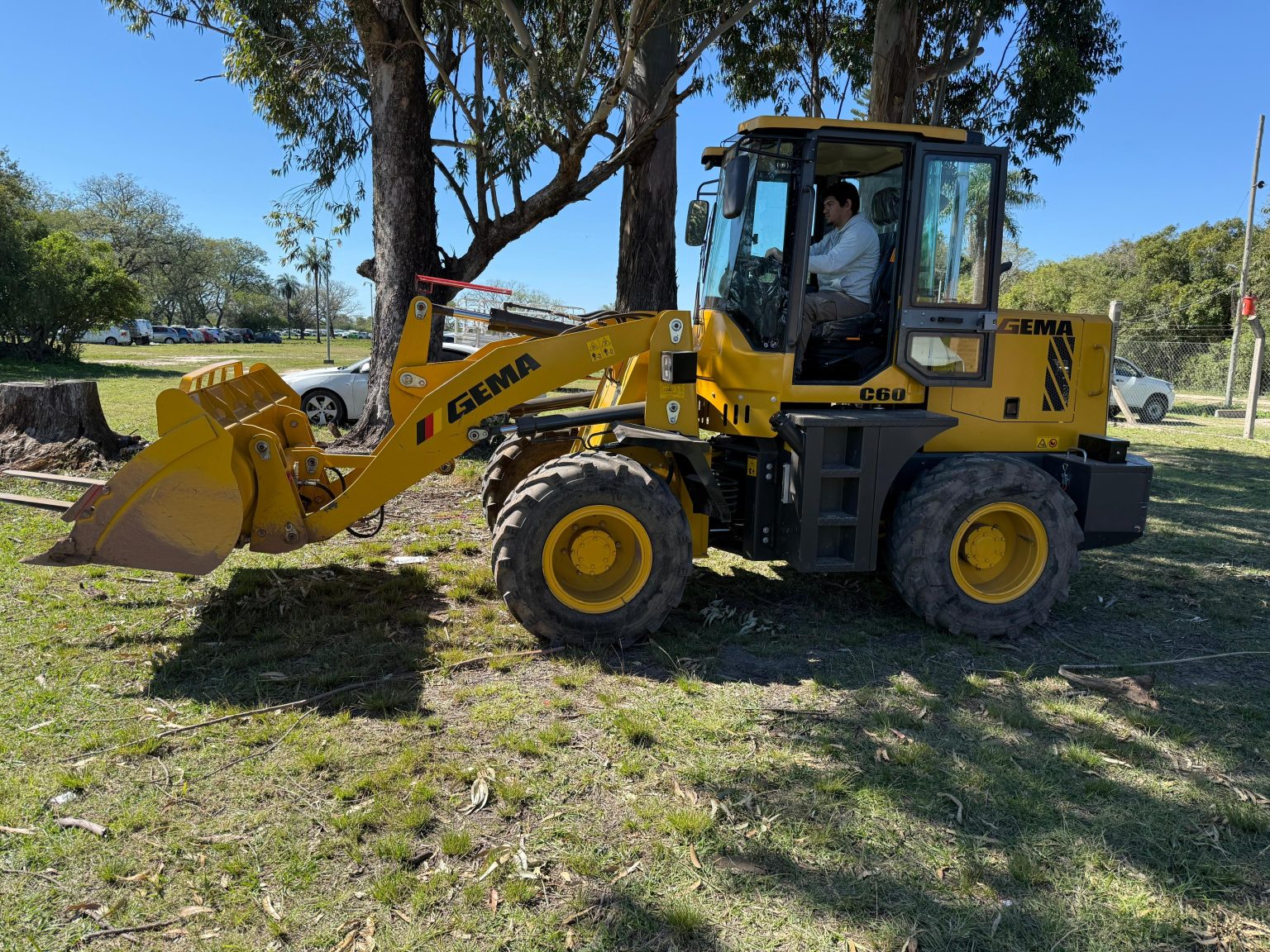 Se adquirió un tractor modelo Gema C60