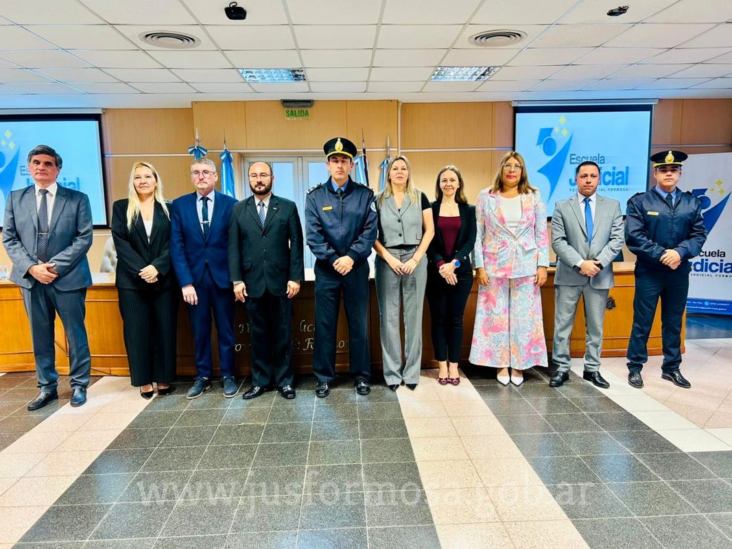 La charla estuvo dirigida a cadetes de tercer año de la fuerza