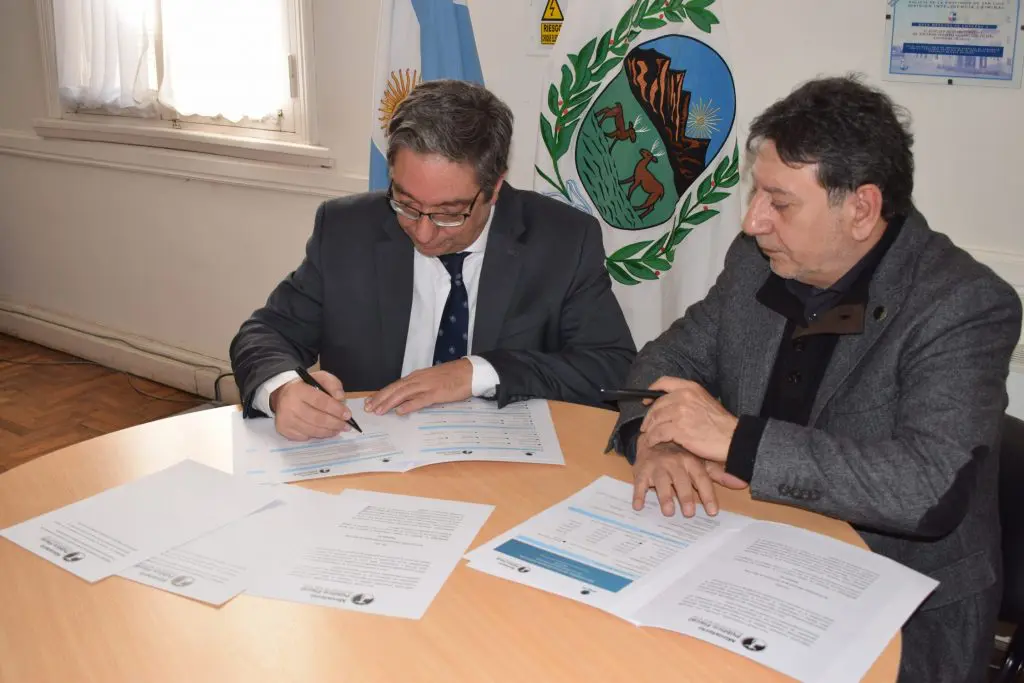 Firma del convenio de adhesión a la red federal de inteligencia artificial