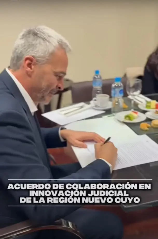 El Dr. Allende suscribió un acta compromiso de innovación judicial