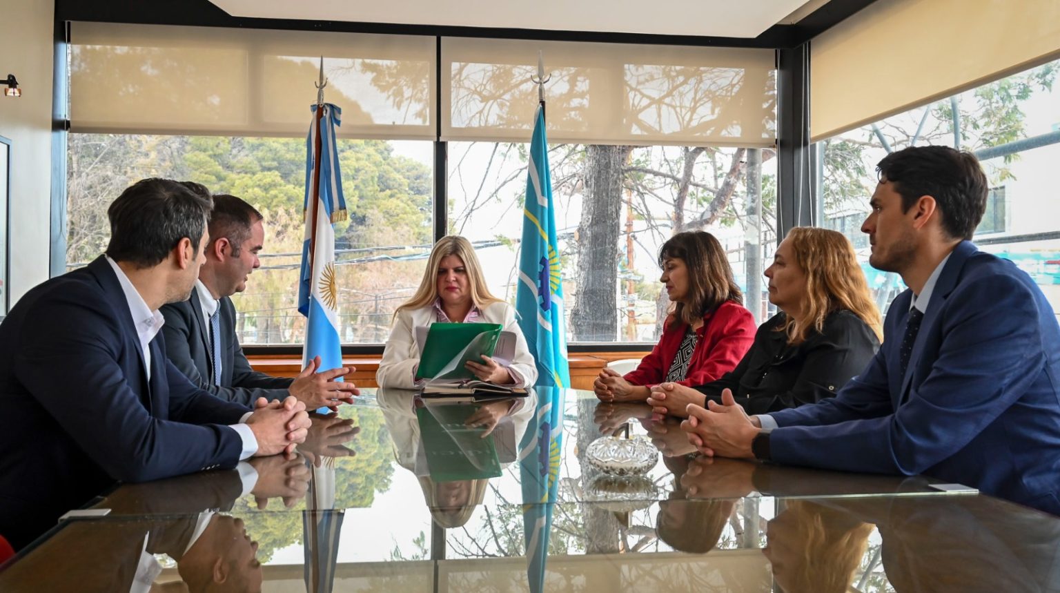 La reunión se realizó en la Sala de Acuerdos