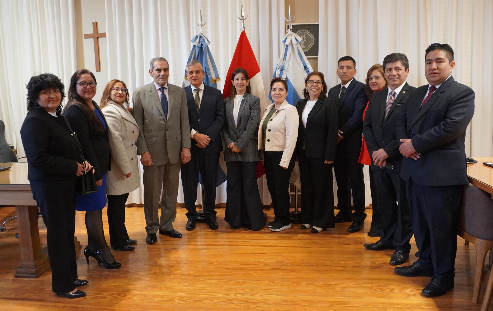 El encuentro se realizó en el Salón de Presidencia del Palacio de Justicia