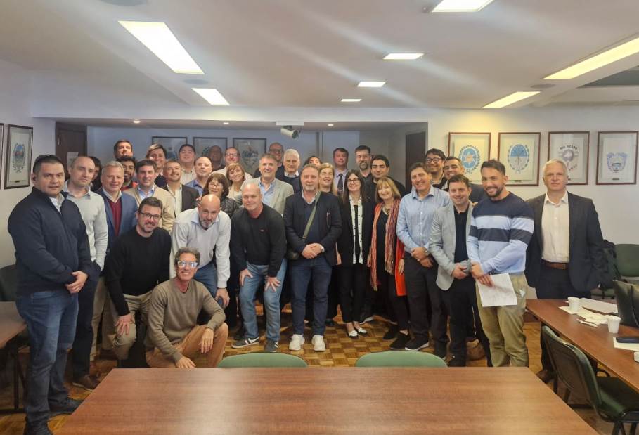 Reunión de informáticos de todo el país