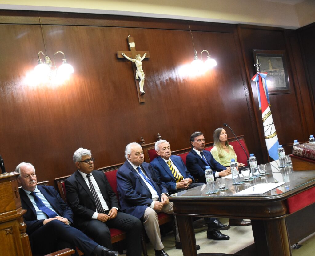 Los ministros de la Corte Suprema de Justicia tomaron juramento a nuevos jueces
