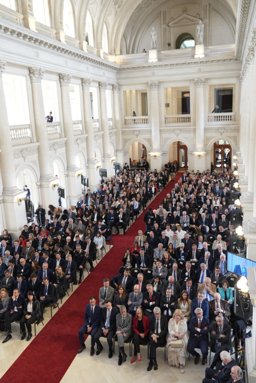 La ceremonia se desarrolló en el Salón de los Pasos Perdidos