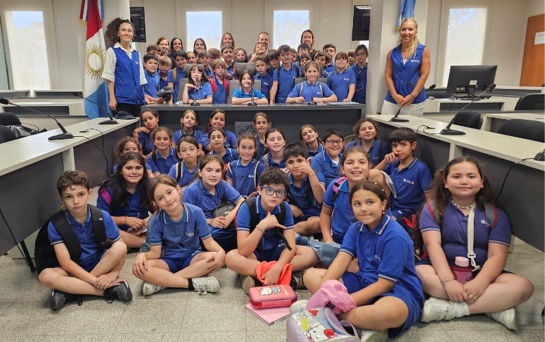 Alumnos de 4° grado del colegio Dante Alighieri