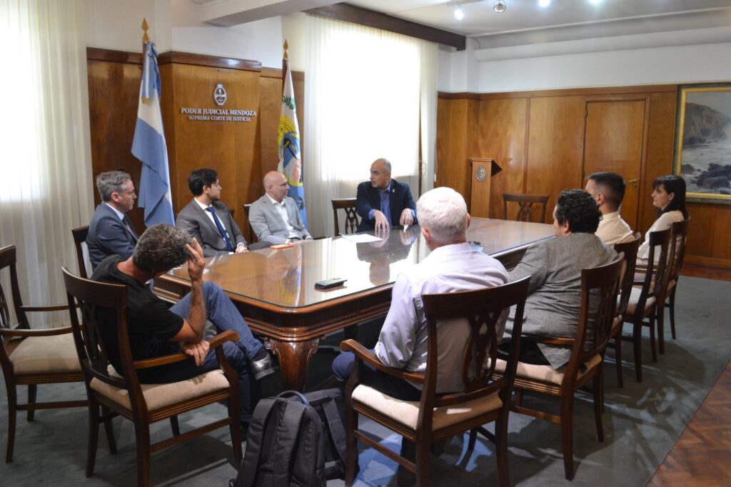 Se firmó un convenio con con Caio Perona, Procurador General de Belo Horizonte