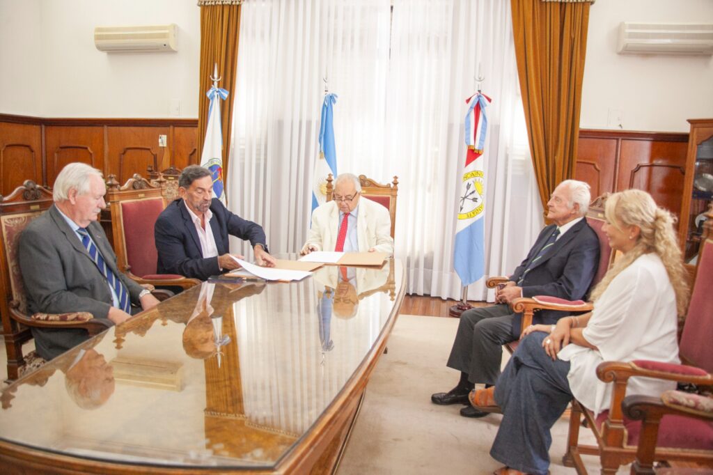 Firma del convenio entre la Corte Suprema de Justicia y el SCIT