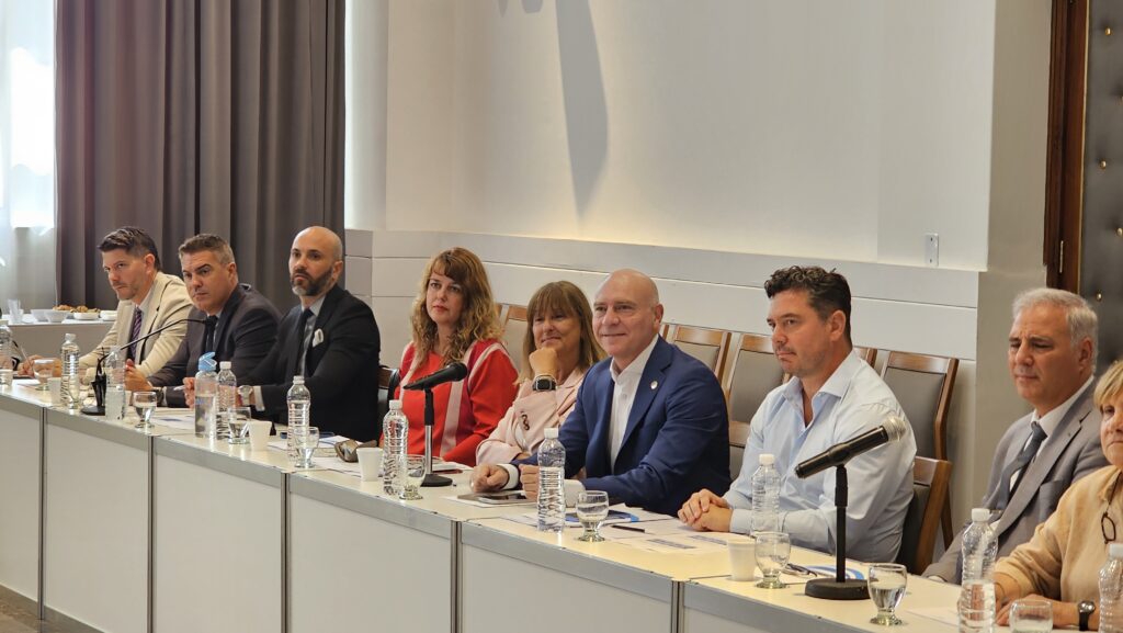 34 de los 38 magistrados laborales de Mendoza se reunieron con Norma Llatser