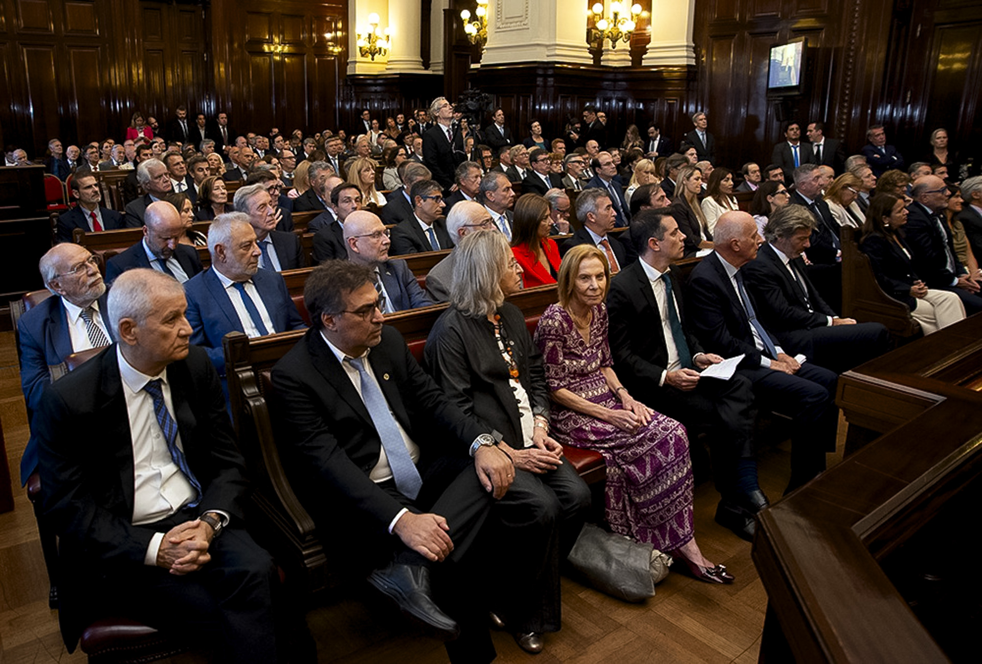 La ceremonia fue realizada en la Sala de Audiencias de la Corte