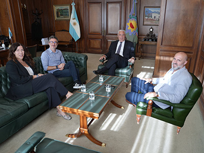 Encuentro sobre innovación tecnológica con académicos de Canadá