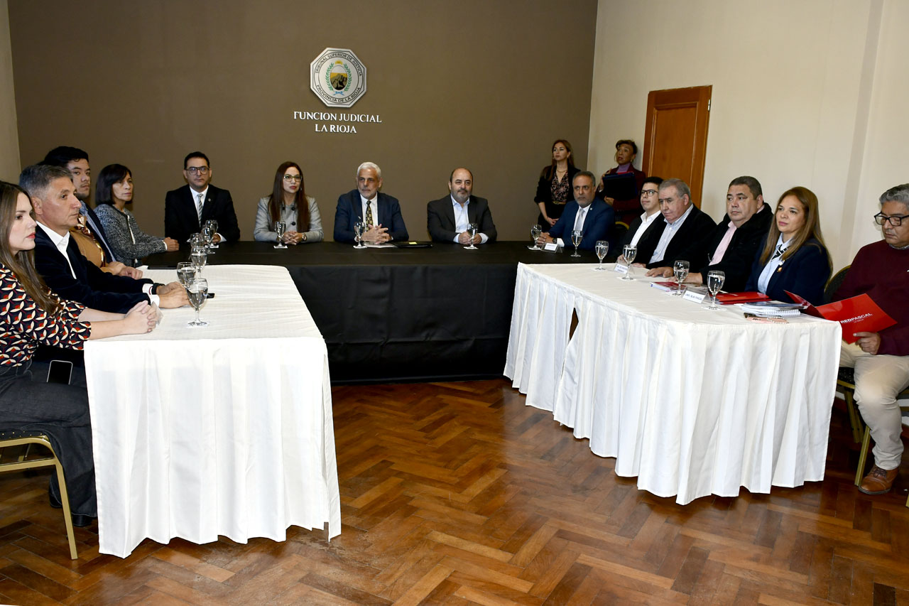 El acto estuvo encabezado por el presidente del TSJ, Claudio Nicolás Saúl