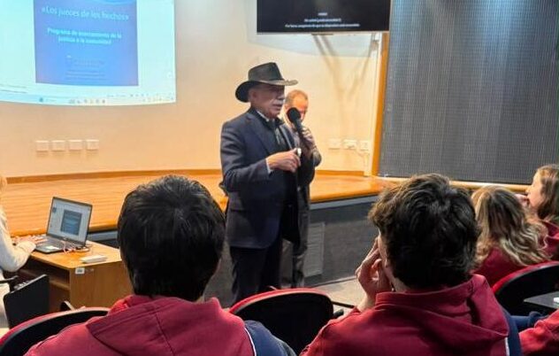 Valerio disertó ante estudiantes del Colegio Marista de San Rafael