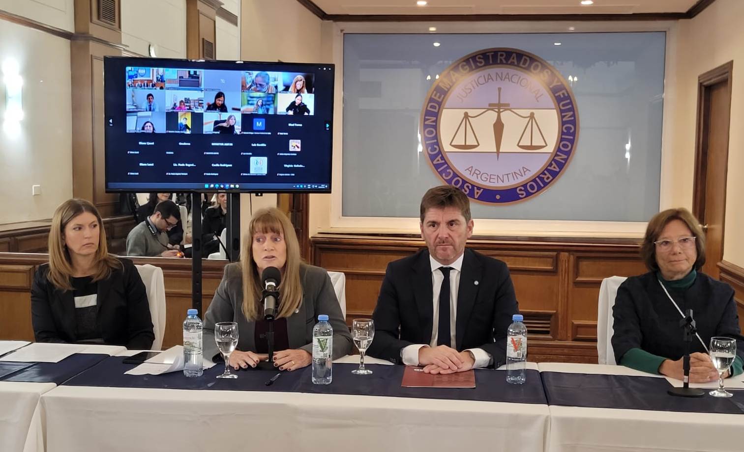 En la apertura de la jornada estuvo presente Emilia Valle