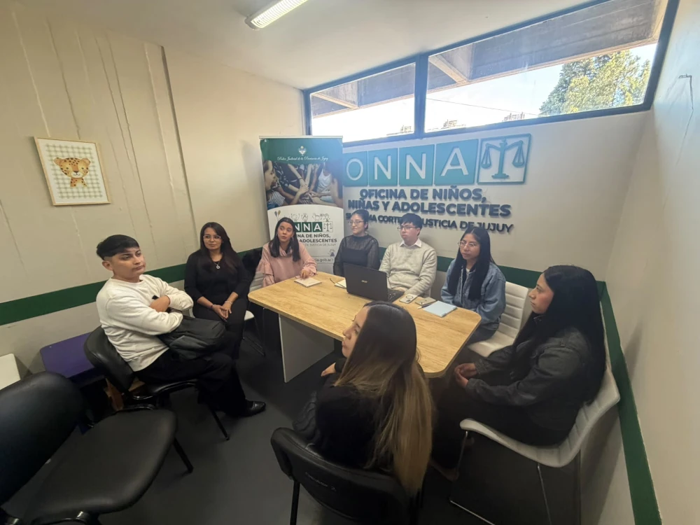 Estudiantes de las licenciaturas en Trabajo Social y en Educación para la Salud