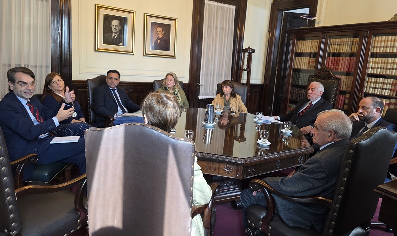 El TSJ y autoridades del MPF se reunieron con el asesor Chayer