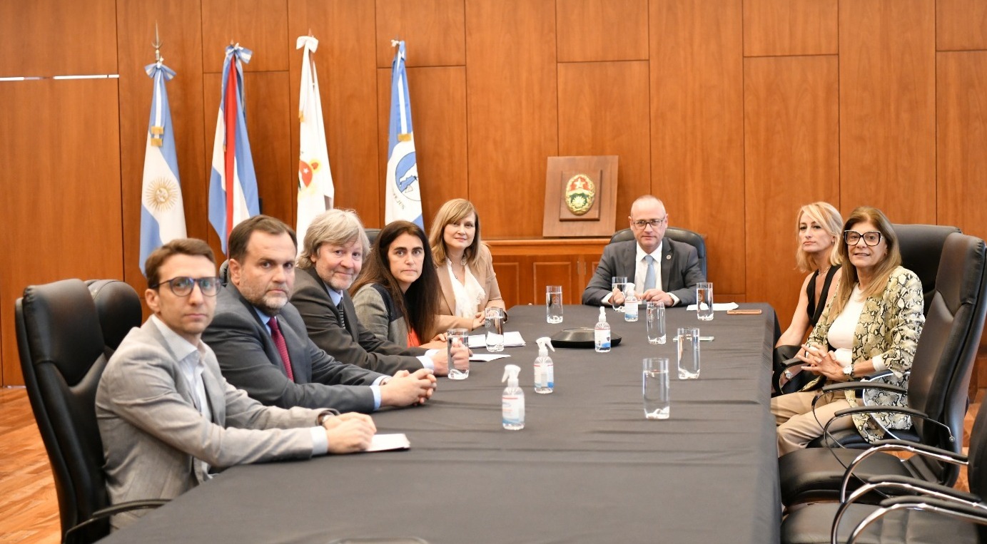 Integrantes del STJ recibieron a representantes del CAER