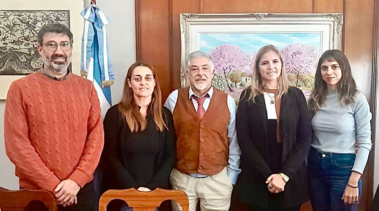 López Alzogaray recibió a la intendente de la ciudad de Pampa de los Guanacos