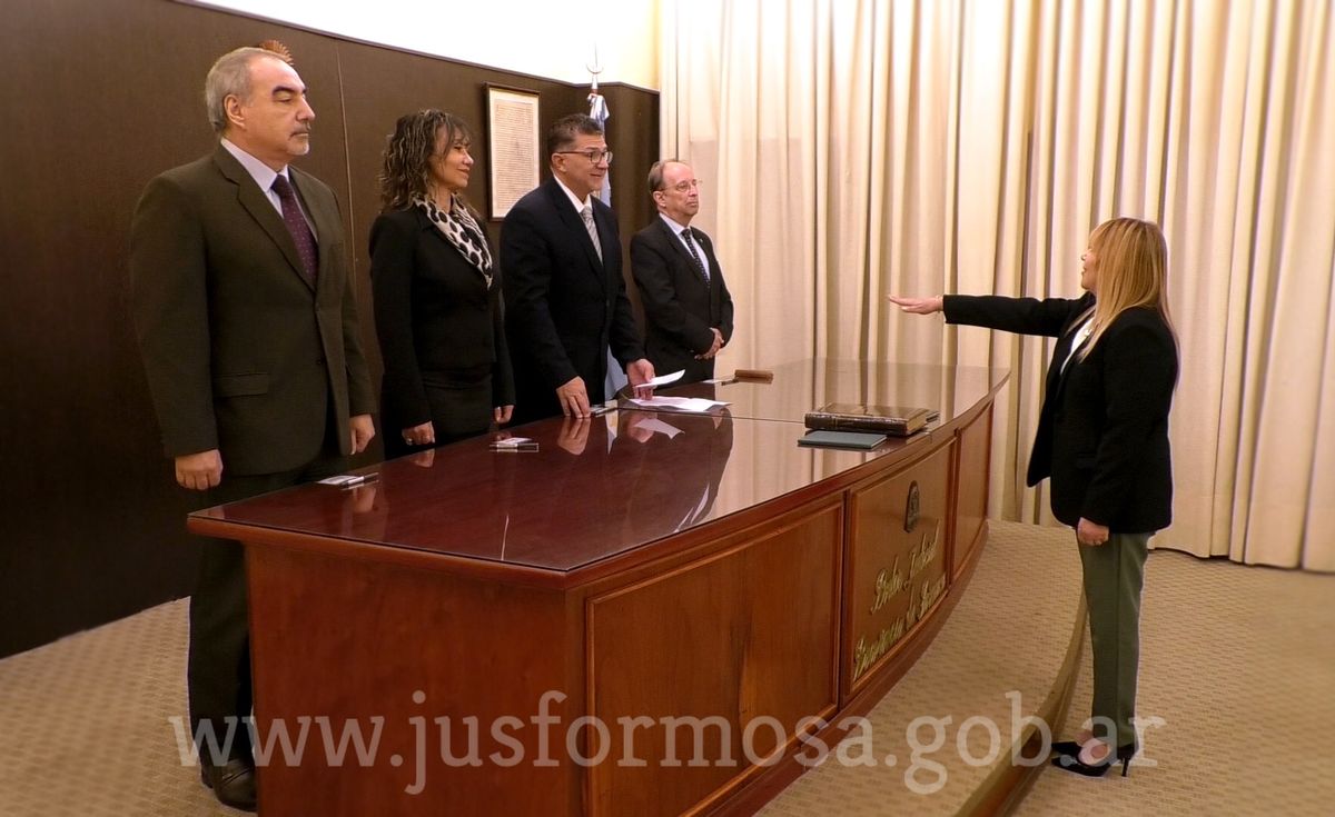 La abogada Nélida Mencia juró ante el Superior Tribunal de Justicia