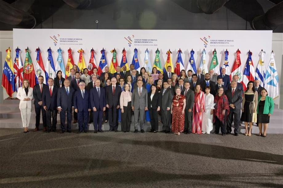 Font y Díaz Cordero durante la XXII edición de la Cumbre Judicial Iberoamericana