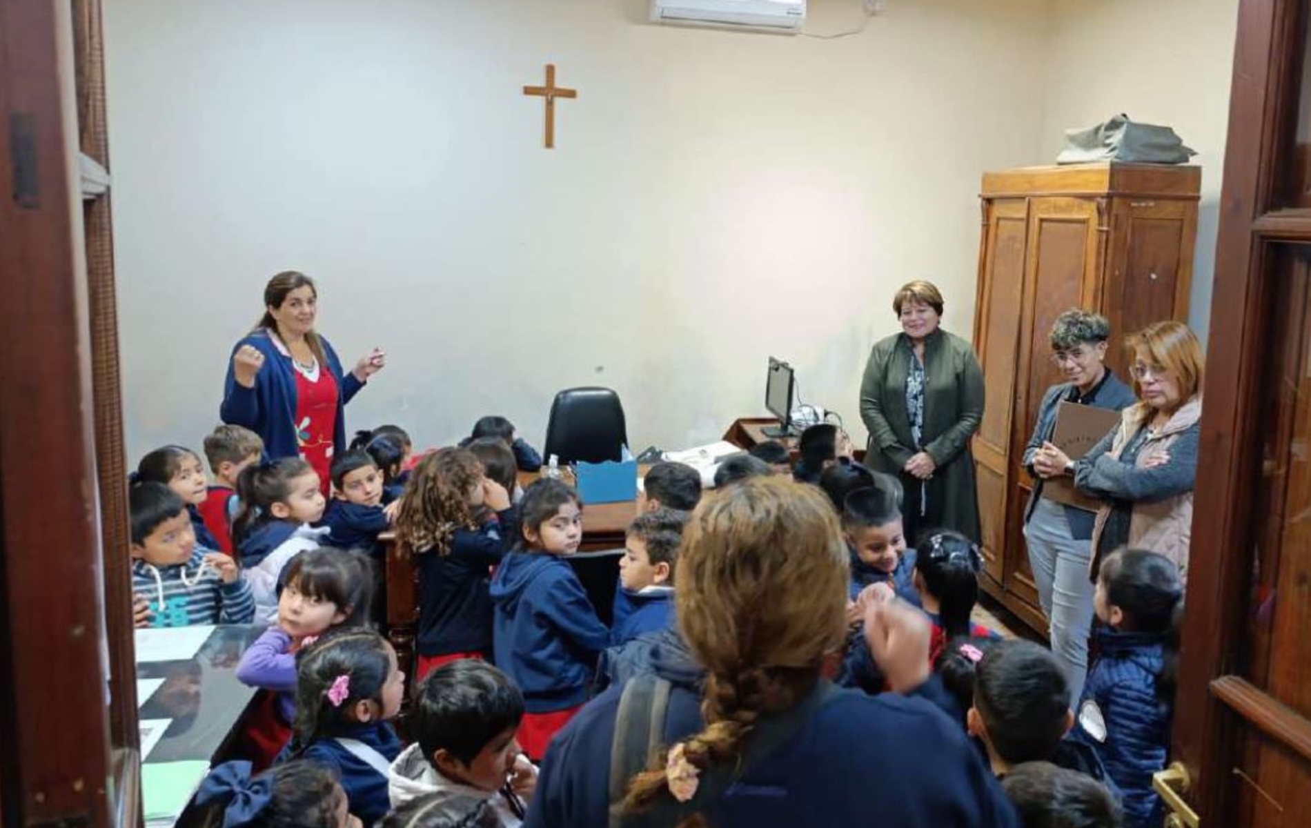 Niños de la Escuela Nº 44 visitaron el Juzgado de Paz