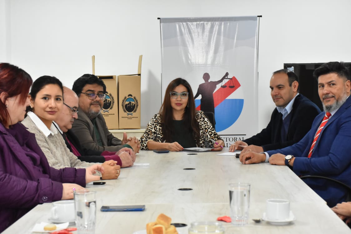 Reunión TEP y abogados
